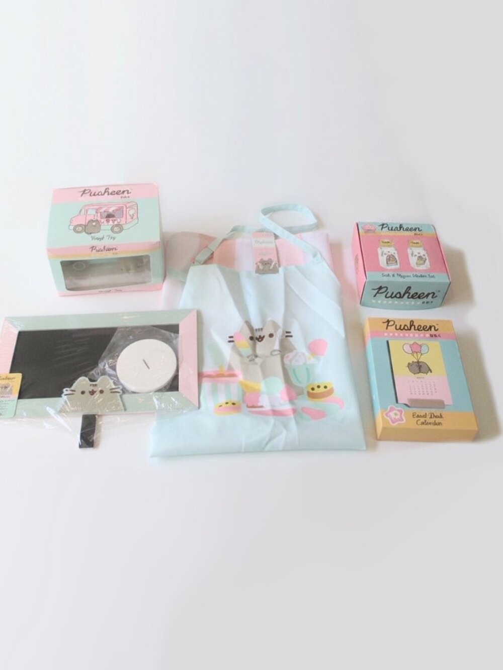 Pusheen Box Exclusive Bundle Apron Salt & Pepper Ice Cream Truck